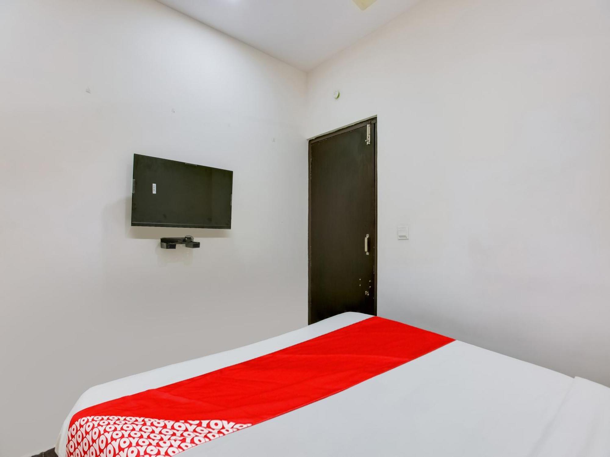 Hotel O Manjushree Boarding & Lodging Nearby Dr.Br Ambedkar Stadium Basveshwar Nagar Bangalore Exterior photo