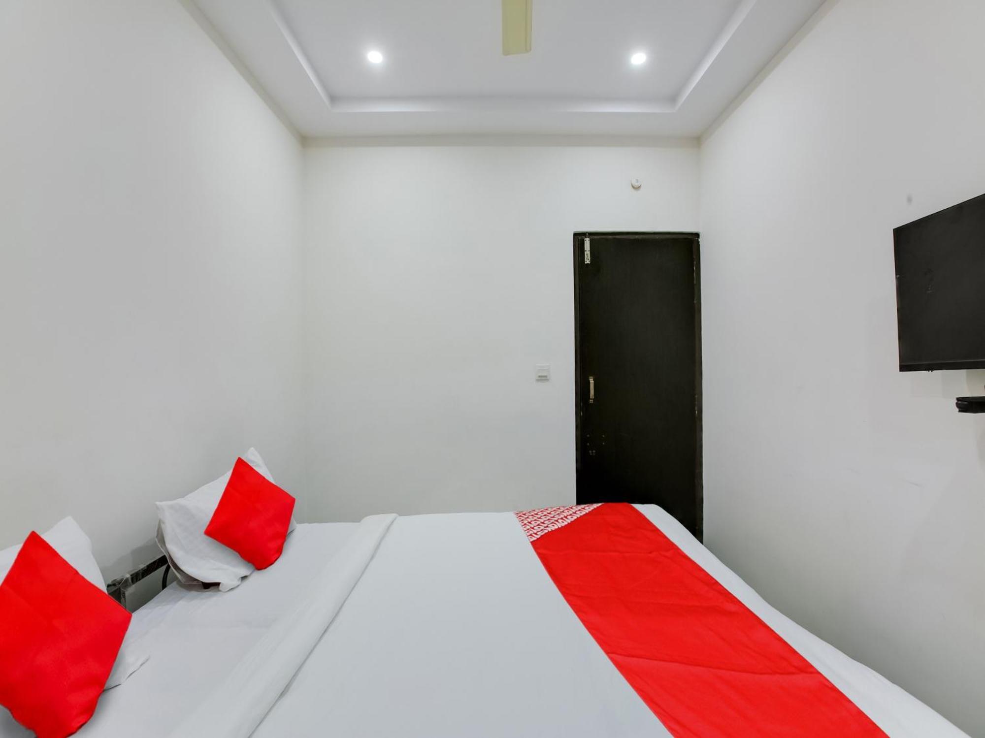 Hotel O Manjushree Boarding & Lodging Nearby Dr.Br Ambedkar Stadium Basveshwar Nagar Bangalore Exterior photo